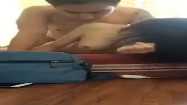 Kasurnya Sampe Geser